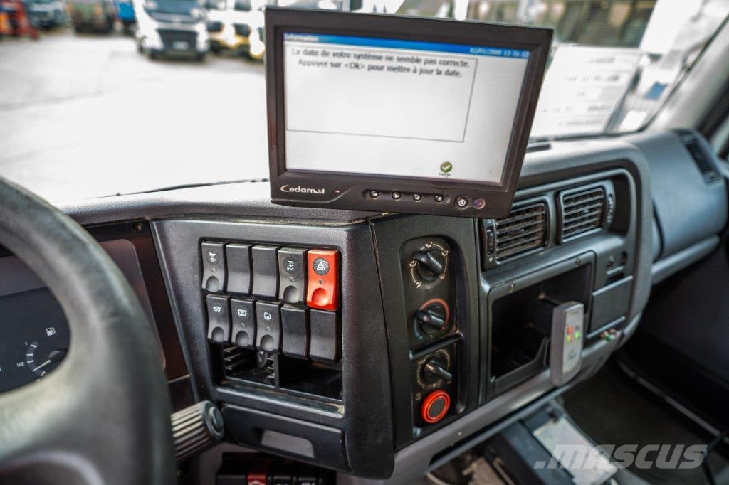 Renault MIDLUM 220 +ALU 9.500L+4 COMP 運油車