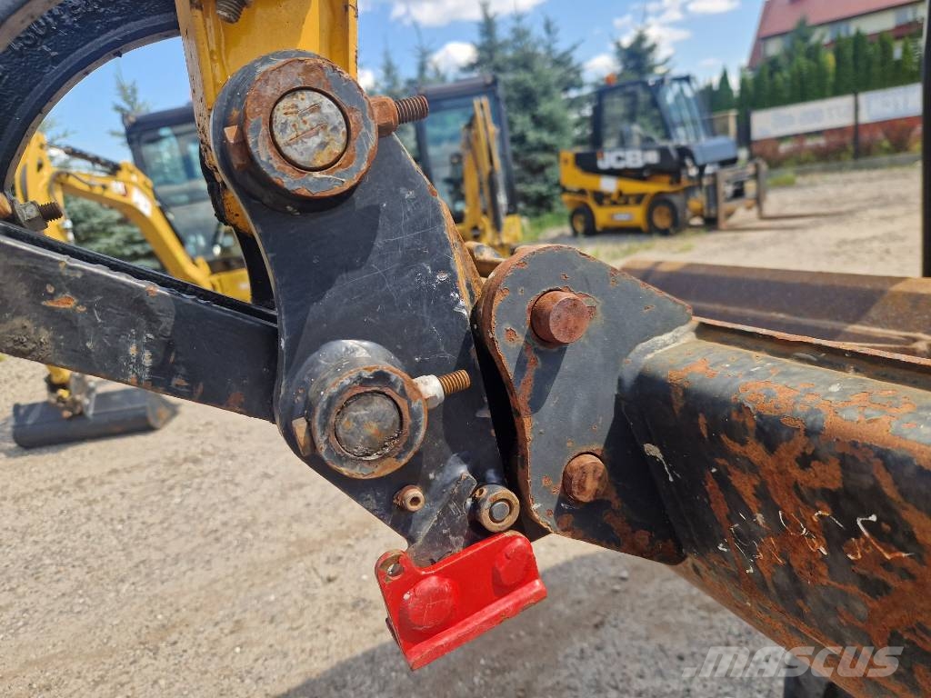 JCB 15 C-1 2019r  popokazowa  240mtg Mini ekskavatörler, 7 tona dek