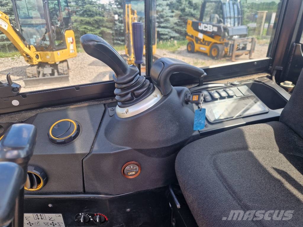 JCB 15 C-1 2019r  popokazowa  240mtg Mini ekskavatörler, 7 tona dek