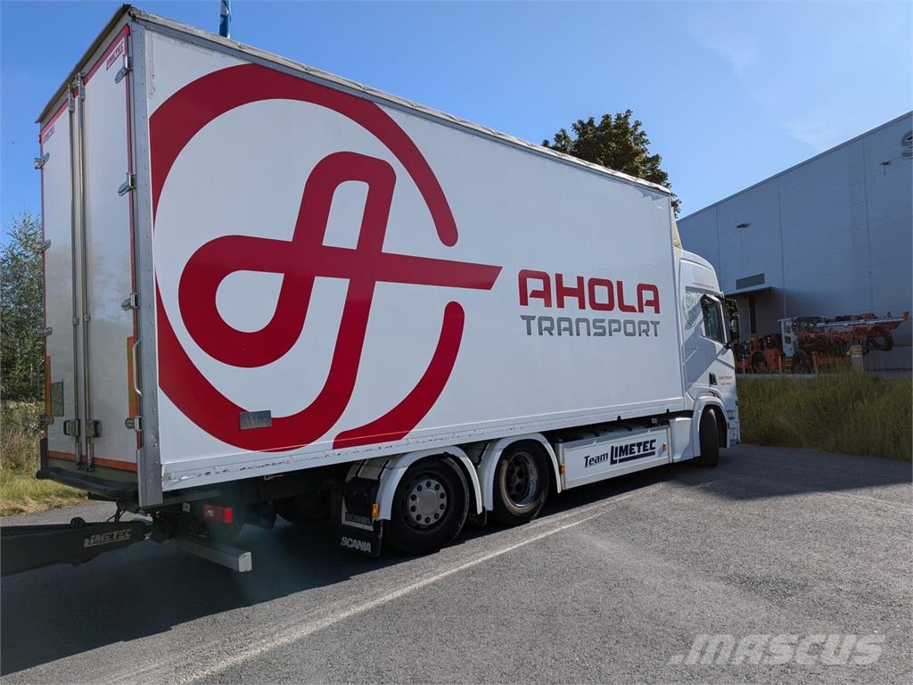 Scania R500 탑차 트럭