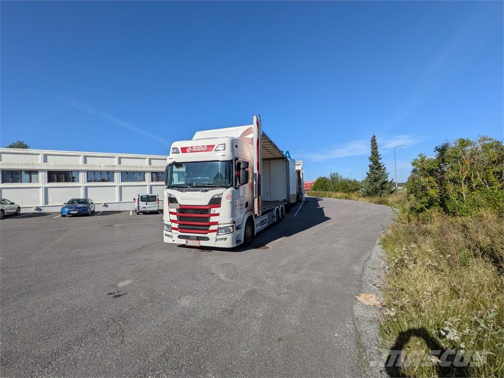 Scania R500 탑차 트럭