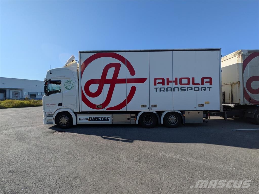 Scania R500 탑차 트럭