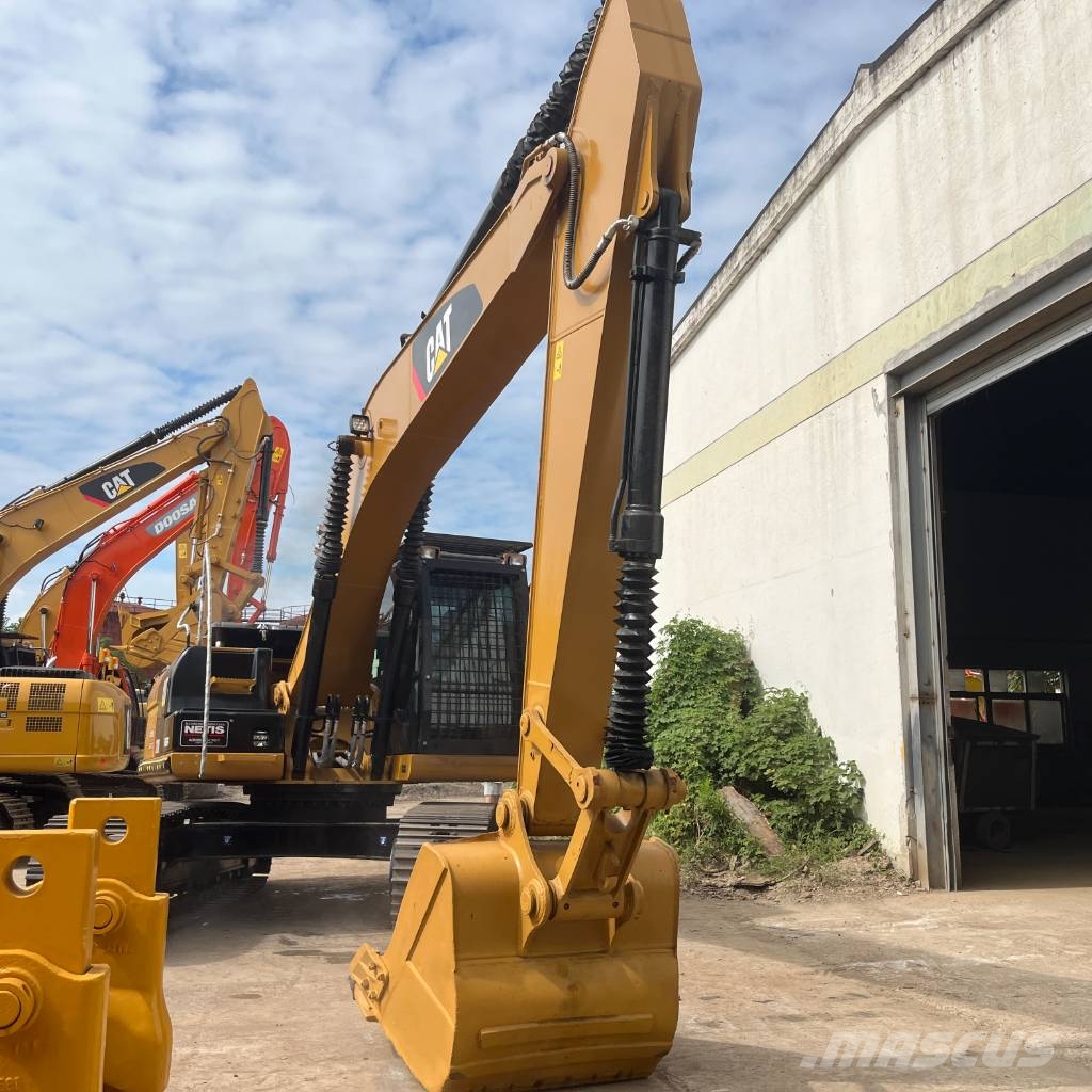 CAT 320 D L Excavatoare pe șenile