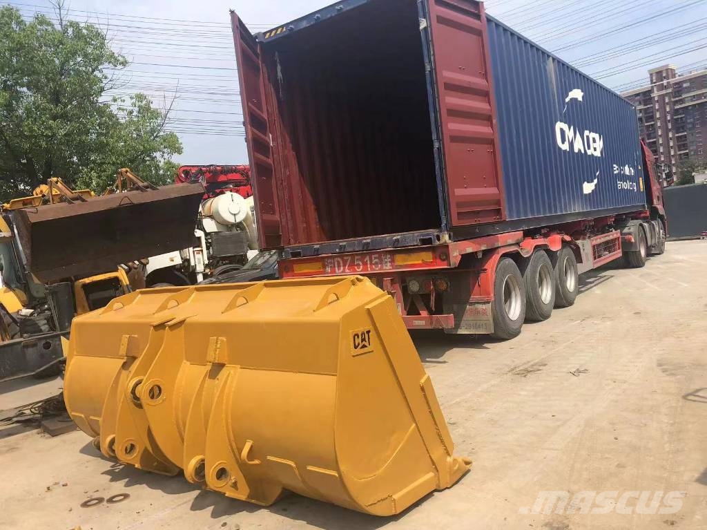 CAT 320 D L Excavatoare pe șenile