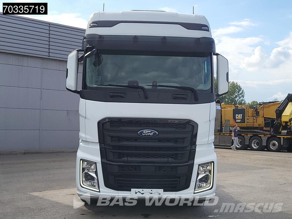 Ford F-Max 500 4X2 2x Tanks Navi PTO ACC Vlačilci