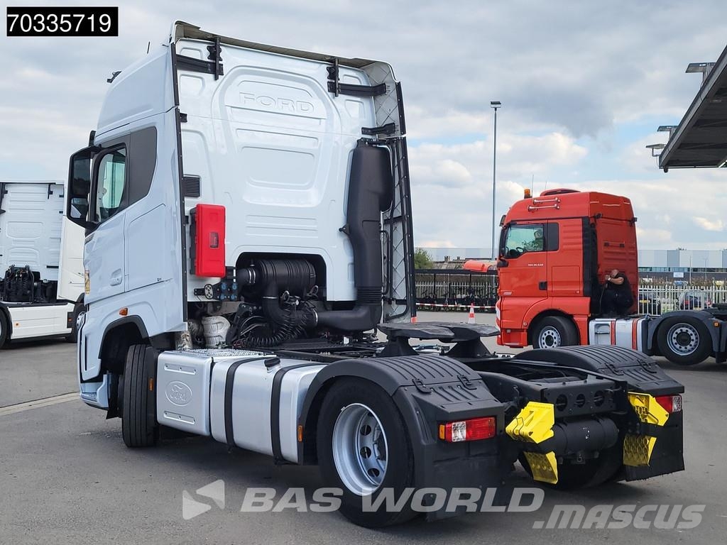 Ford F-Max 500 4X2 2x Tanks Navi PTO ACC Vlačilci