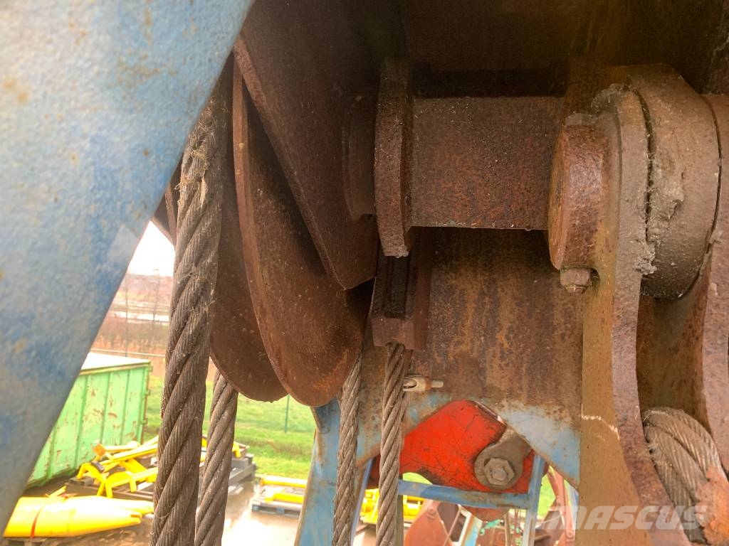 Verstegen 11M³ Clamshell Grab Grapples