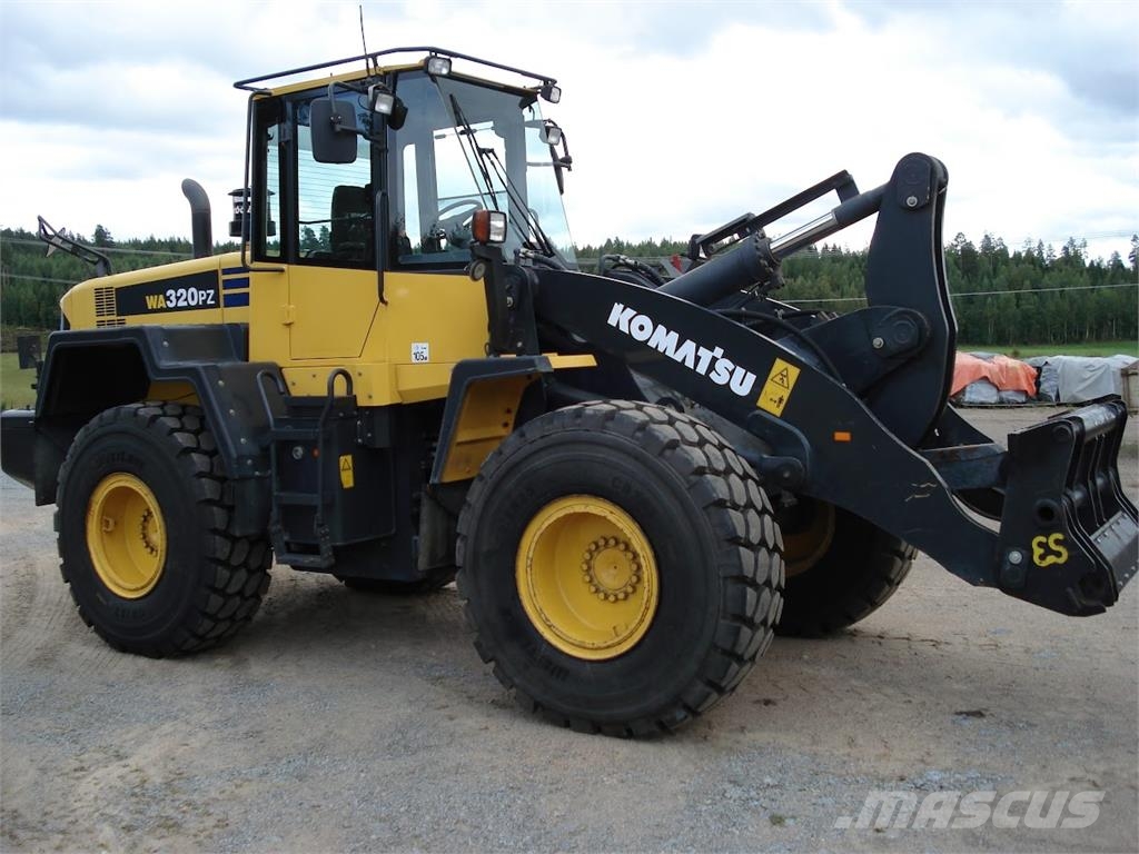 Komatsu WA320 PZ-6 Rataslaadurid