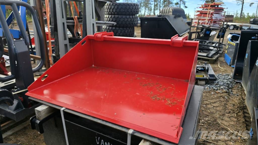 UTFÖRSÄLJNING VAARAS Redskapsbärare Minigrävare < 7t