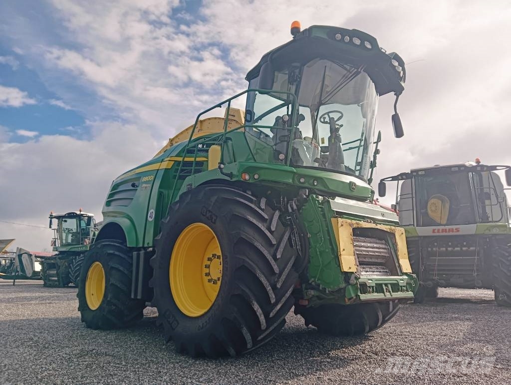 John Deere 8800 Forage harvesters