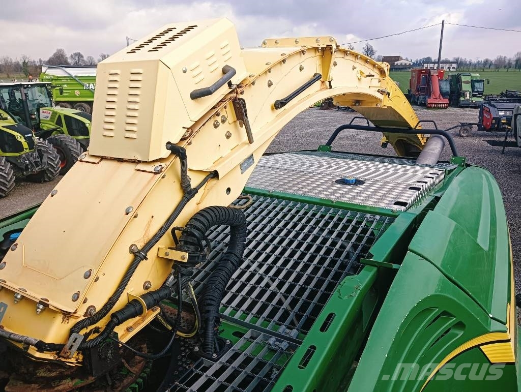 John Deere 8800 Forage harvesters