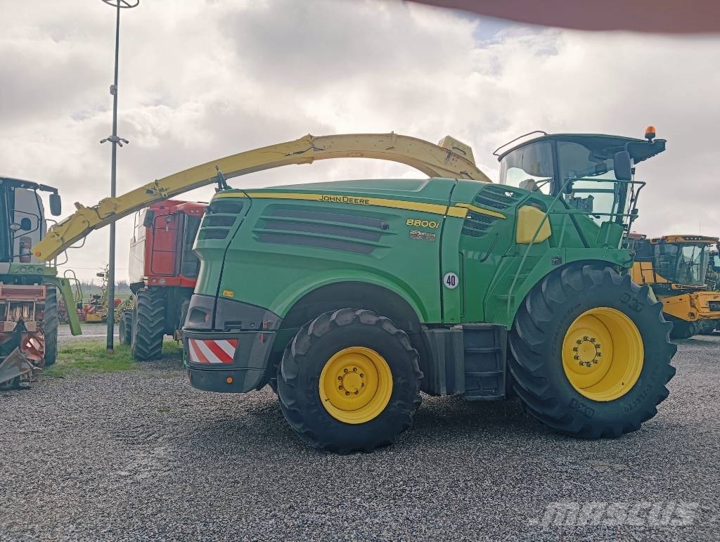John Deere 8800 Forage harvesters