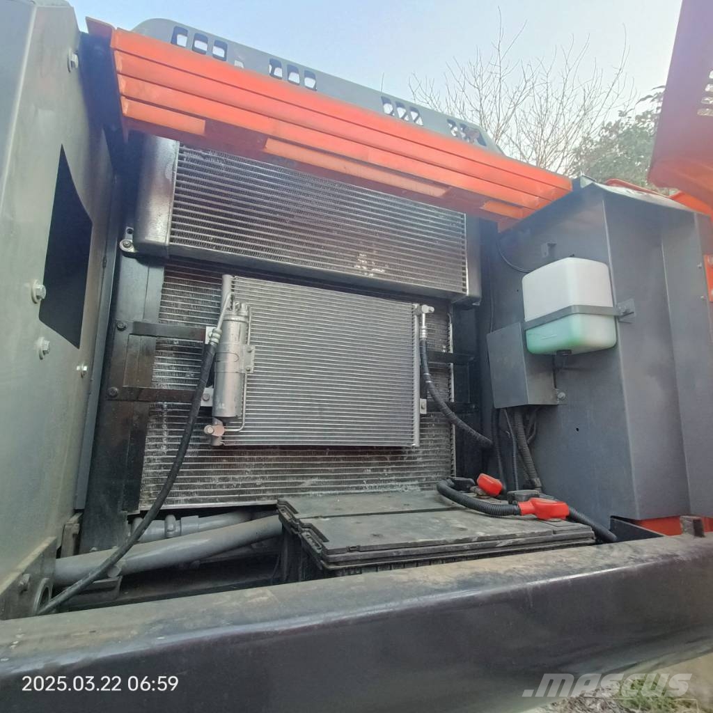 Hitachi 350LC حفارات زحافة