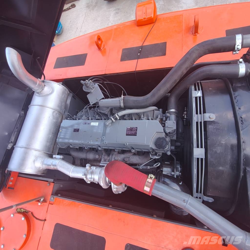 Hitachi 350LC حفارات زحافة