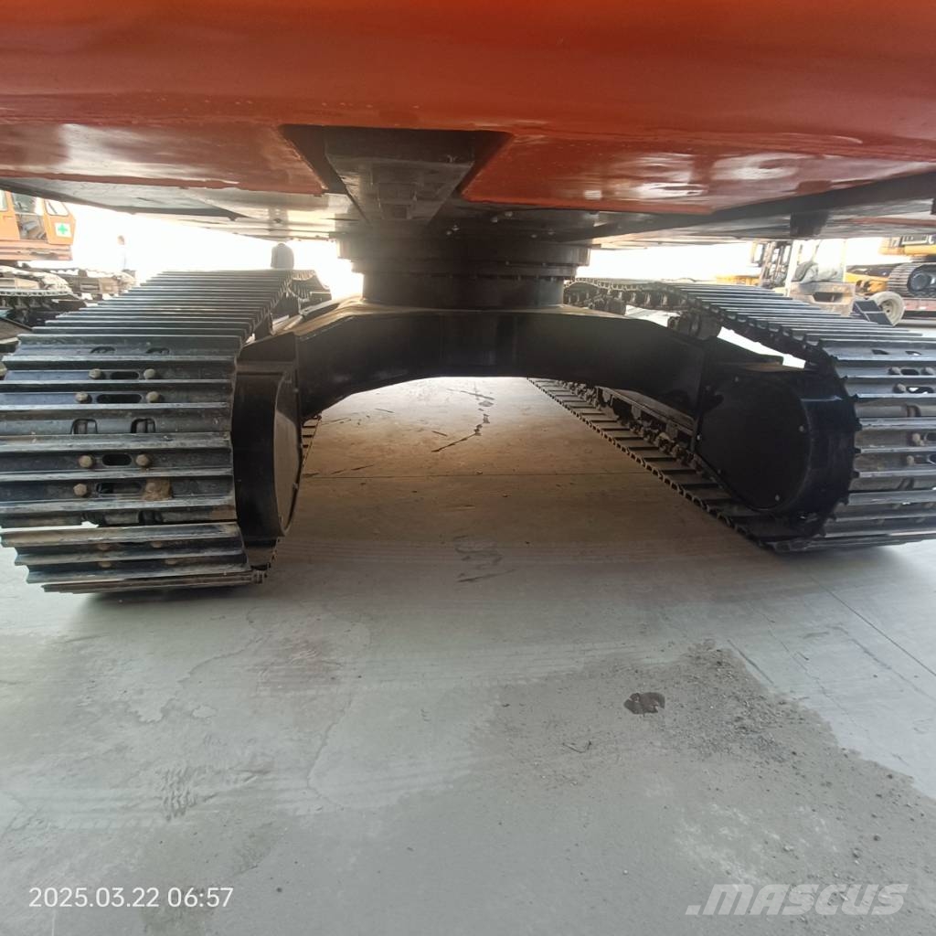 Hitachi 350LC حفارات زحافة