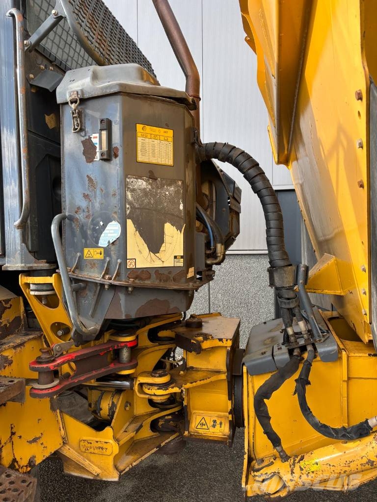Bell B 30 E Tailgate Dúmpers articulados