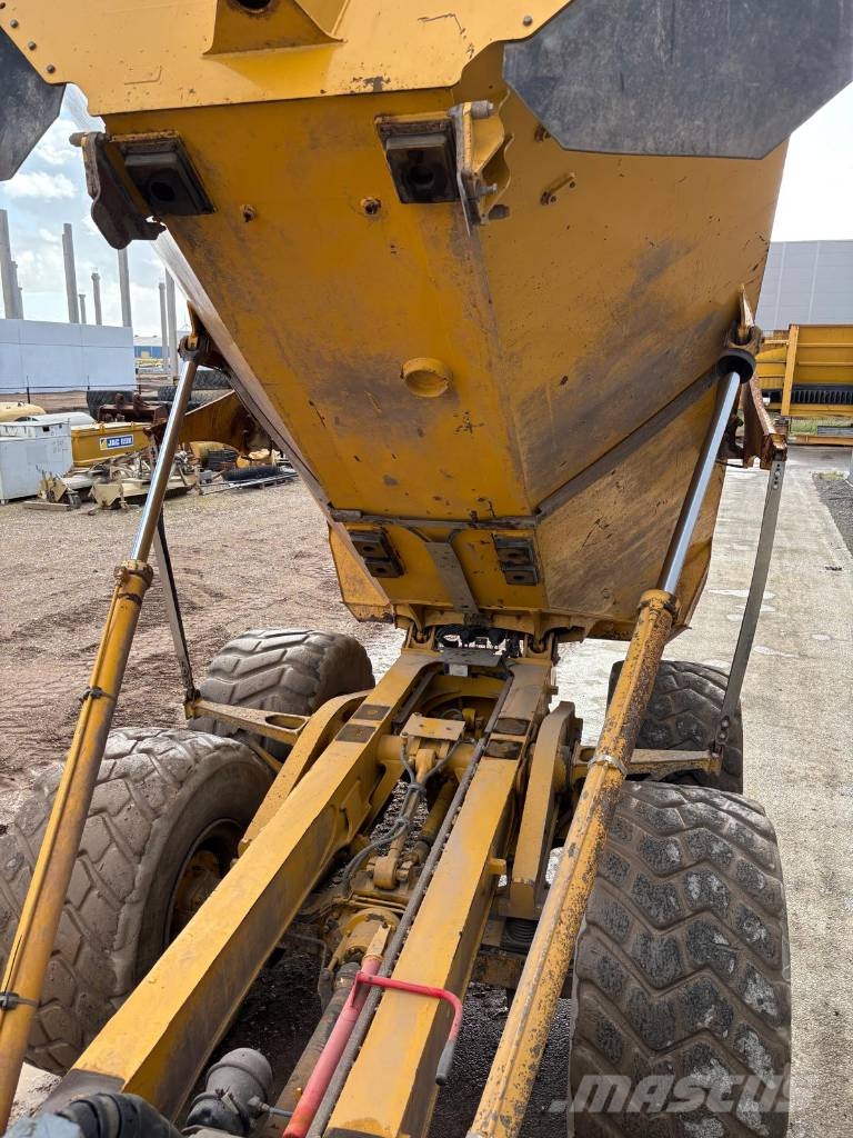 Bell B 30 E Tailgate Dúmpers articulados