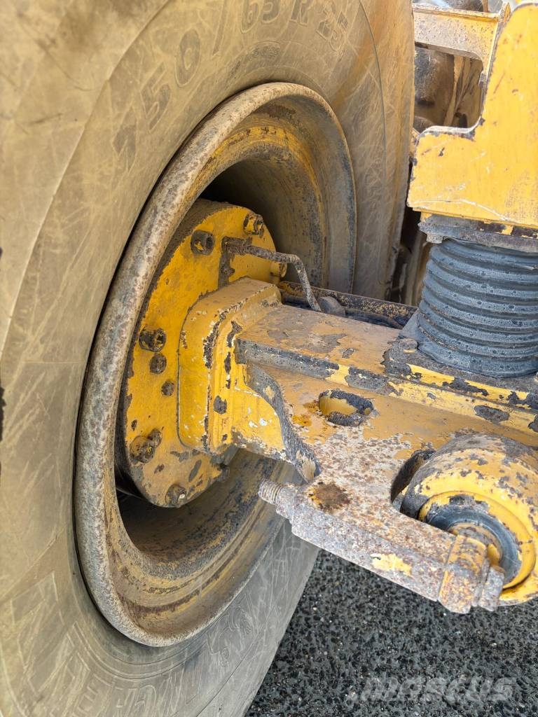 Bell B 30 E Tailgate Dúmpers articulados