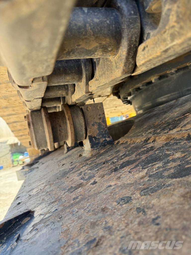 Komatsu HB365LC-3E0 HYBRID Excavadoras de cadenas