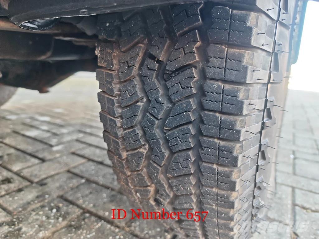Toyota Hilux 4x2 Klaas Shorty 25 Billyftar