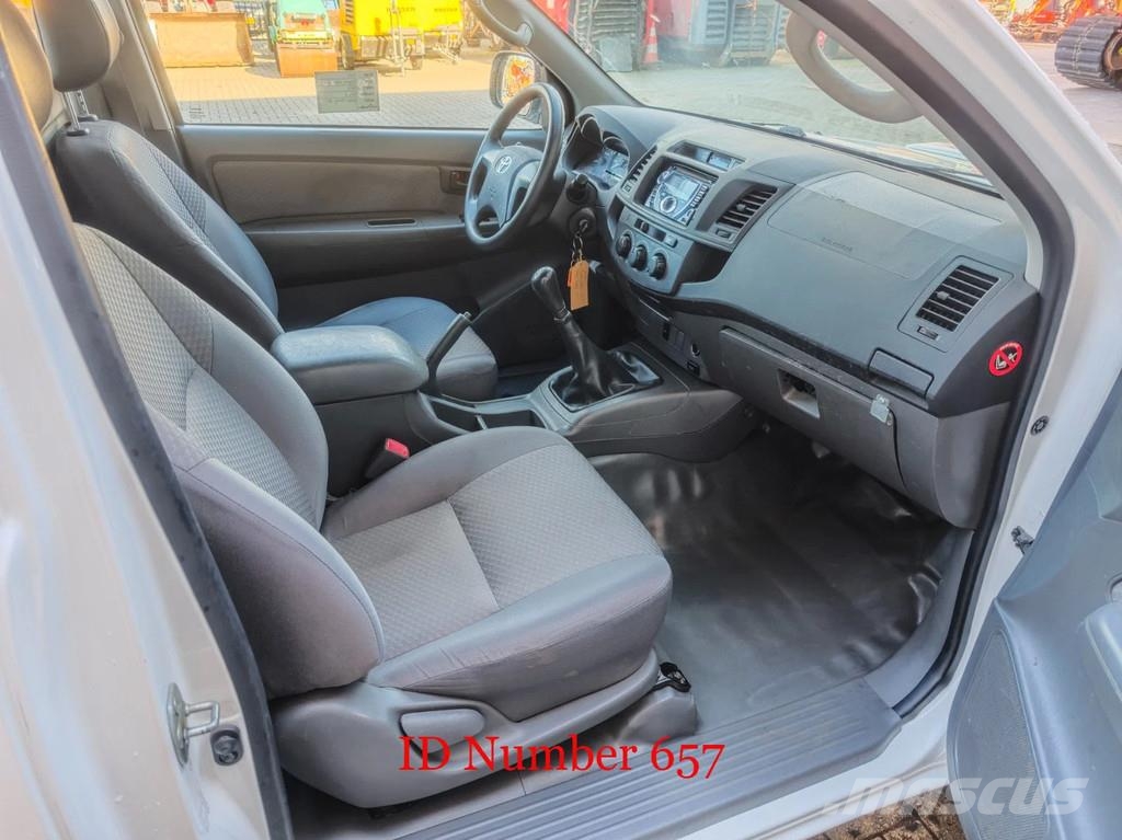 Toyota Hilux 4x2 Klaas Shorty 25 Billyftar