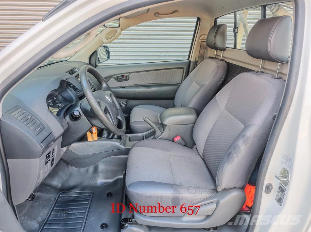 Toyota Hilux 4x2 Klaas Shorty 25 Billyftar