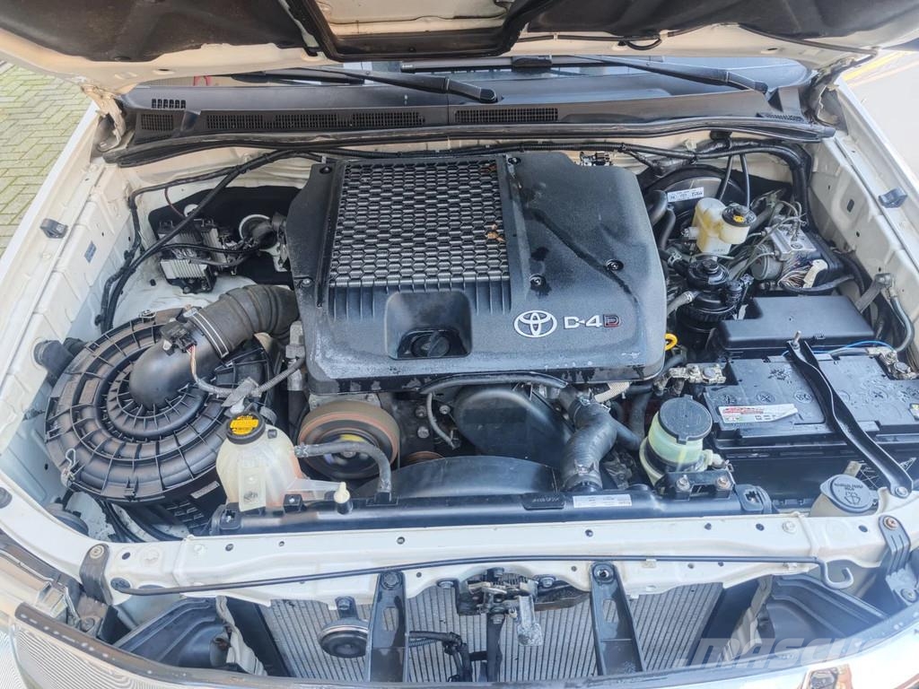 Toyota Hilux 4x2 Klaas Shorty 25 Billyftar
