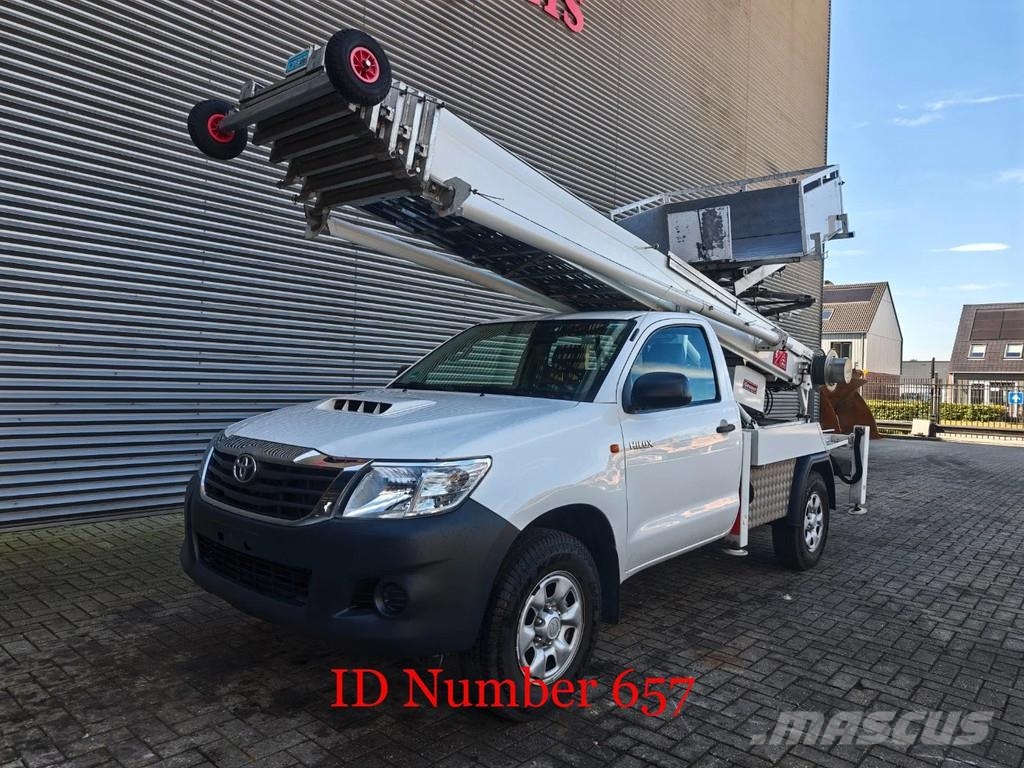 Toyota Hilux 4x2 Klaas Shorty 25 Billyftar