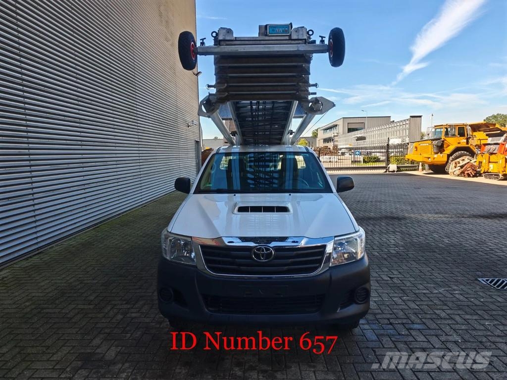 Toyota Hilux 4x2 Klaas Shorty 25 Billyftar