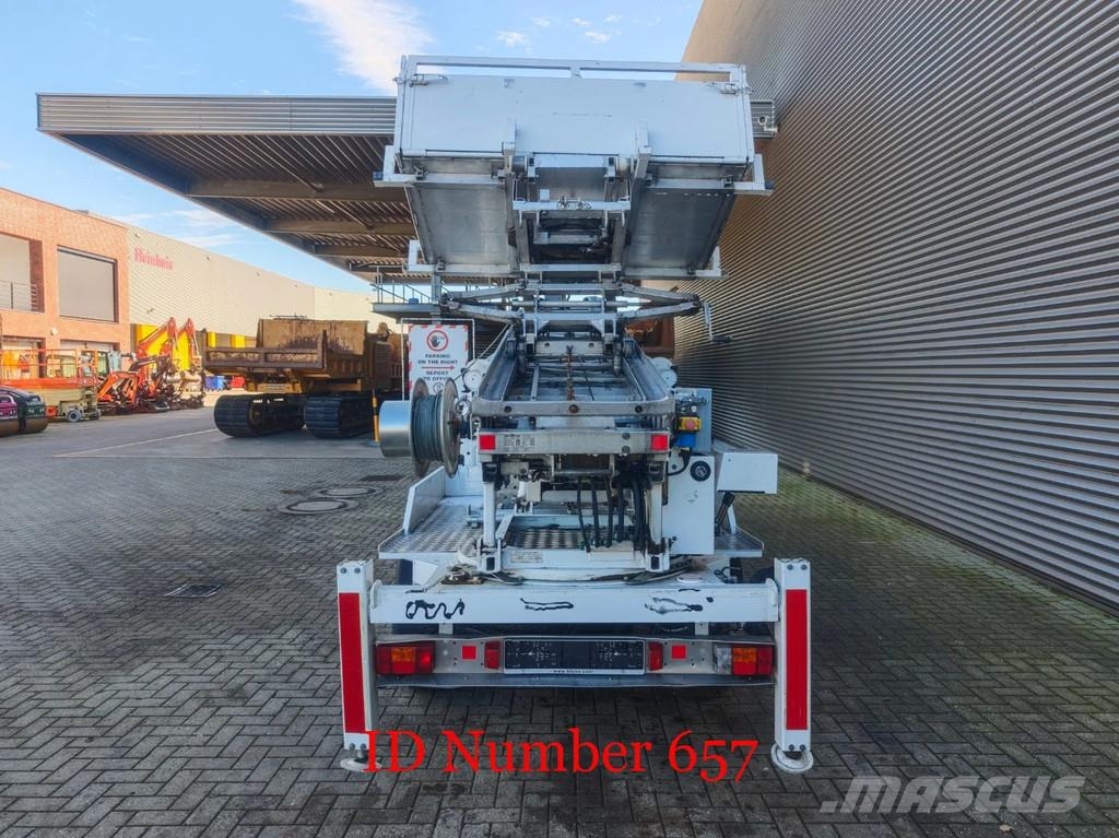 Toyota Hilux 4x2 Klaas Shorty 25 Billyftar