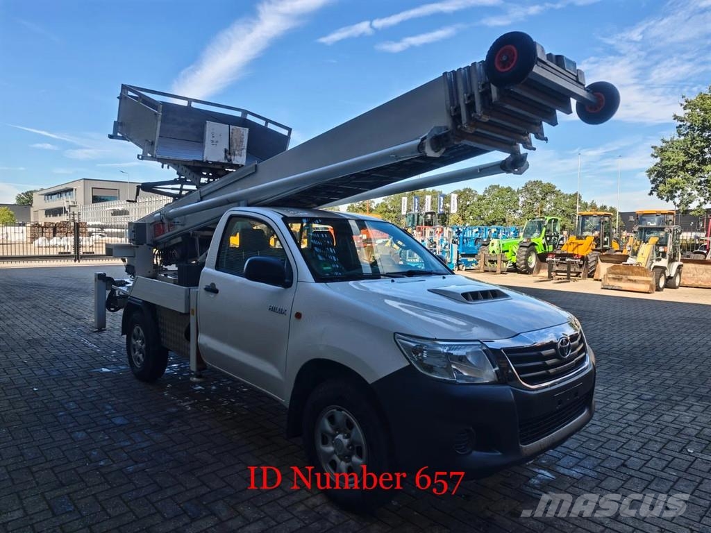 Toyota Hilux 4x2 Klaas Shorty 25 Billyftar