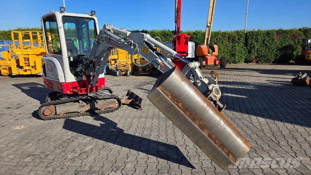 Takeuchi TB 225 Mini excavators < 7t