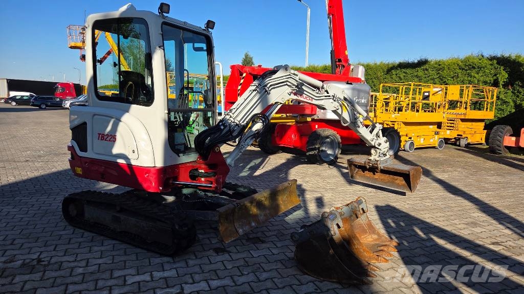 Takeuchi TB 225 Mini excavators < 7t