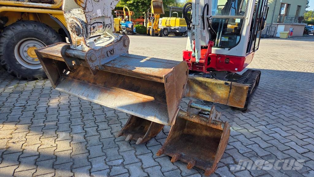 Takeuchi TB 225 Mini excavators < 7t