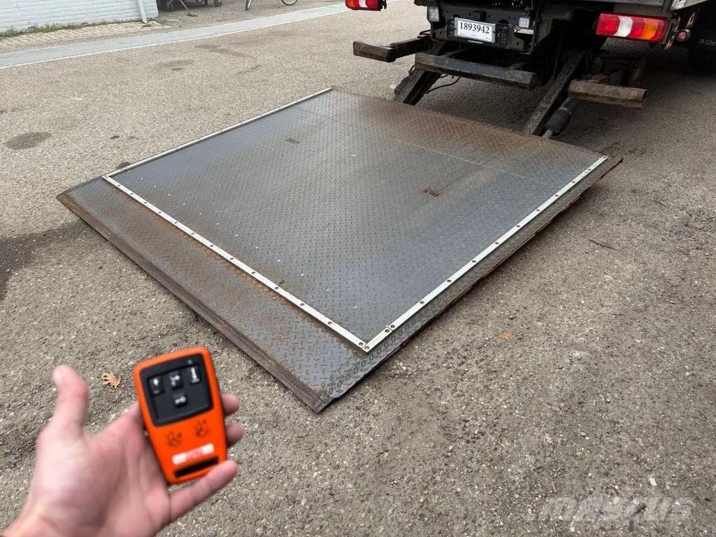 Mercedes-Benz Antos 1827 4X2 EURO 6 GESLOTEN BOX MET KLEP Camiones con caja de remolque