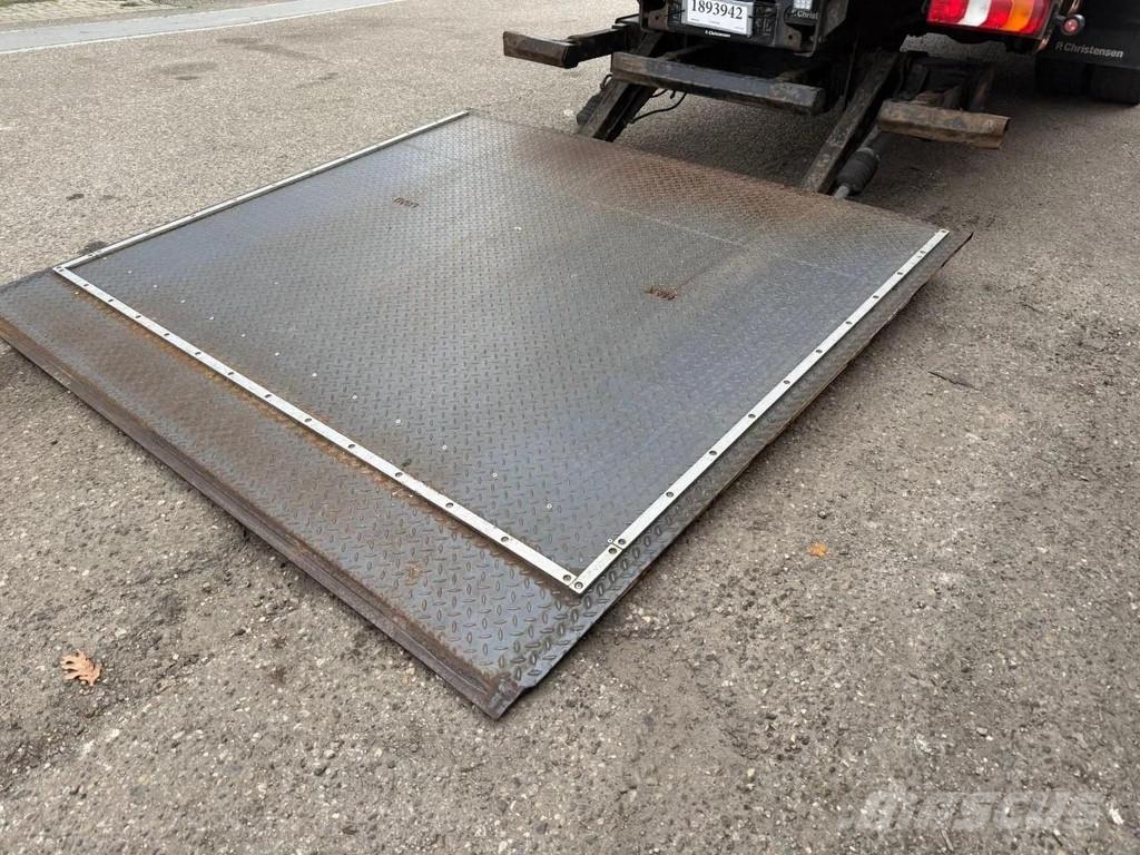 Mercedes-Benz Antos 1827 4X2 EURO 6 GESLOTEN BOX MET KLEP Camiones con caja de remolque