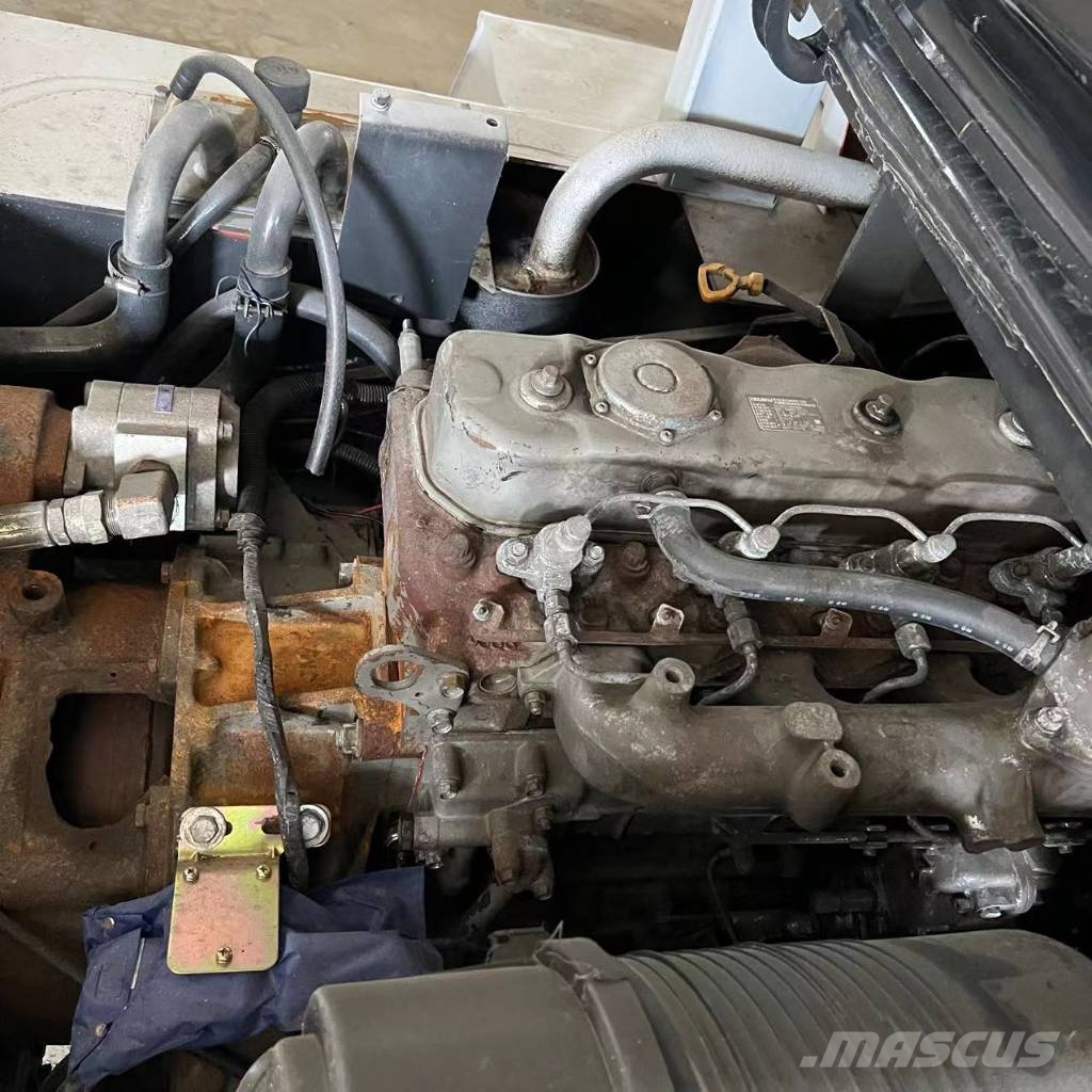 TCM FD 100 شاحنات الديزل