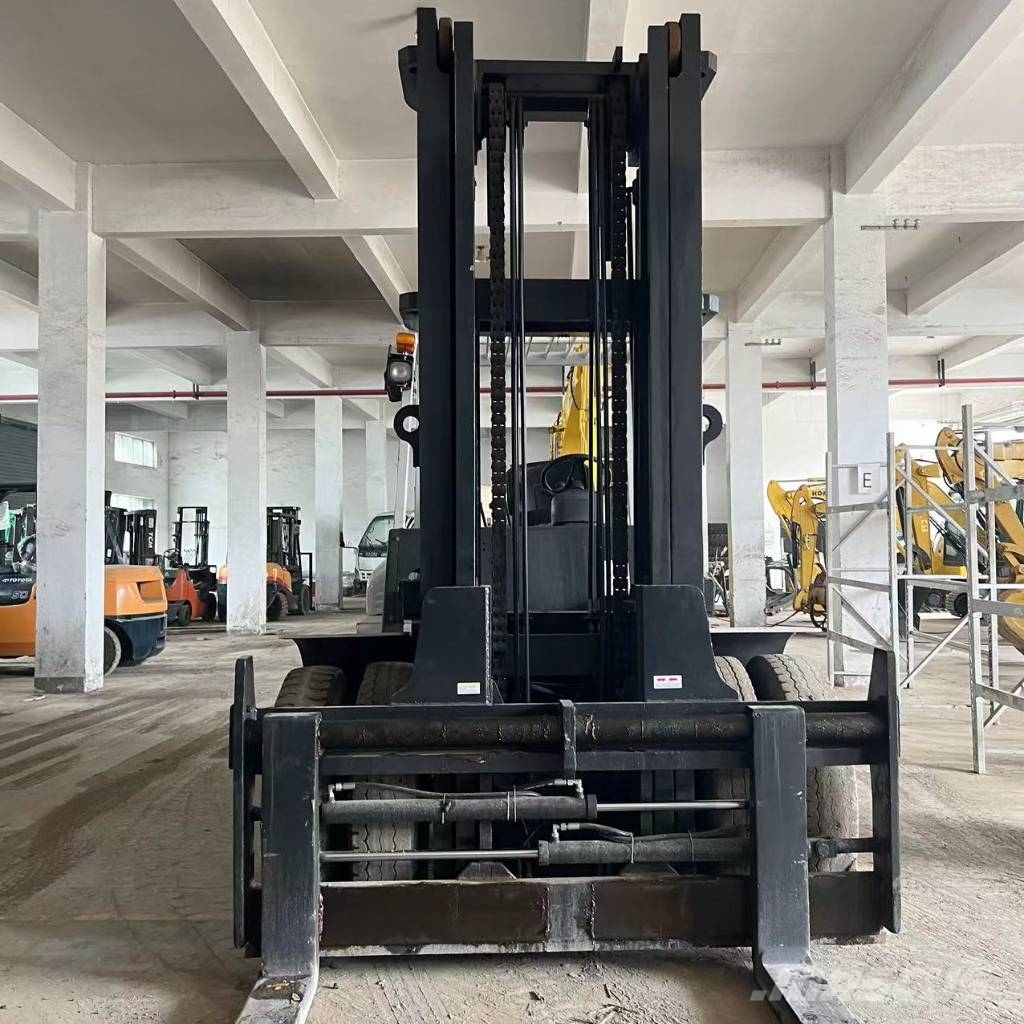TCM FD 100 شاحنات الديزل