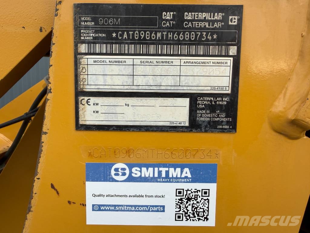 CAT 906M Iekrāvēji uz riteņiem