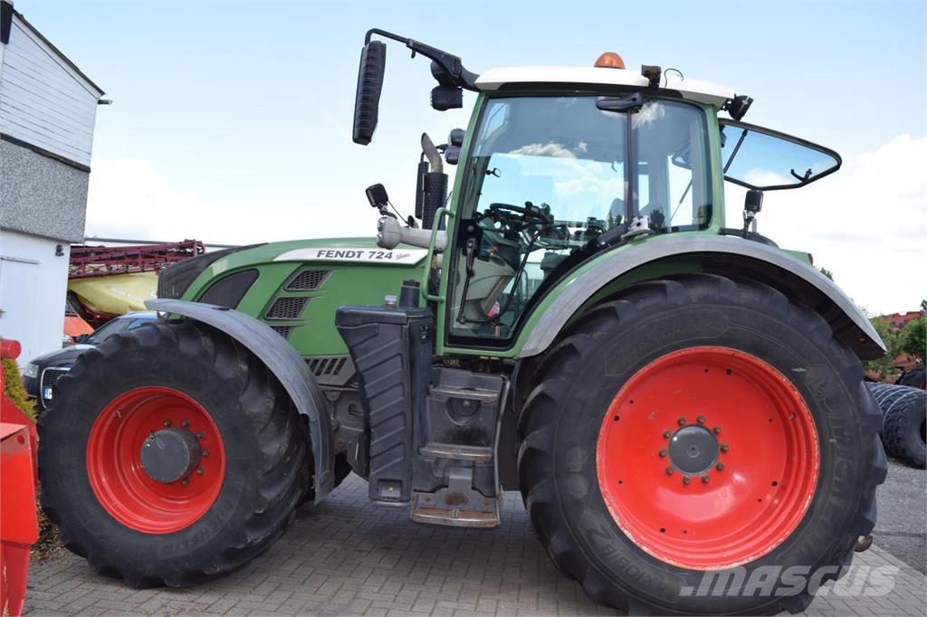 Fendt 724 Vario TMS SCR ProfiPlus Tractors