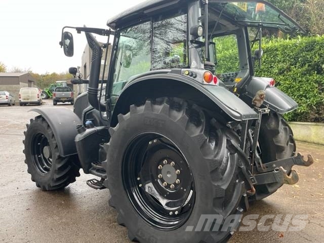 Valtra N123 HiTech-5 트랙터
