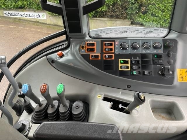 Valtra N123 HiTech-5 트랙터