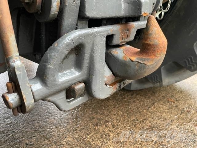 Valtra N123 HiTech-5 트랙터