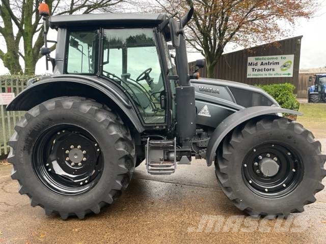 Valtra N123 HiTech-5 트랙터
