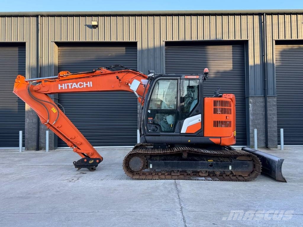 Hitachi ZX 135 US-7, 2025, Omagh, Tyrone, Regno Unito - Mascus