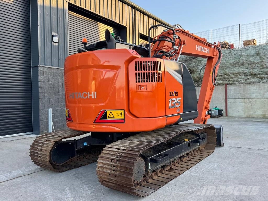 Hitachi ZX 135 US-7, 2025, Omagh, Tyrone, Royaume-Uni - Mascus France