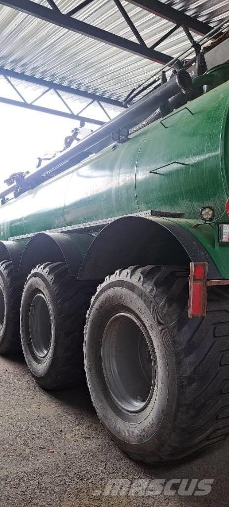 Livakka 23 m3+KPK+LHSD 8 M Isobus Цистерни за цимент