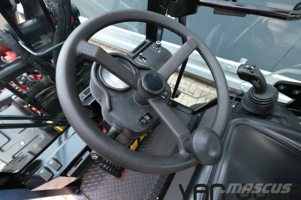 Manitou MLA3-35H Колесни товарачи