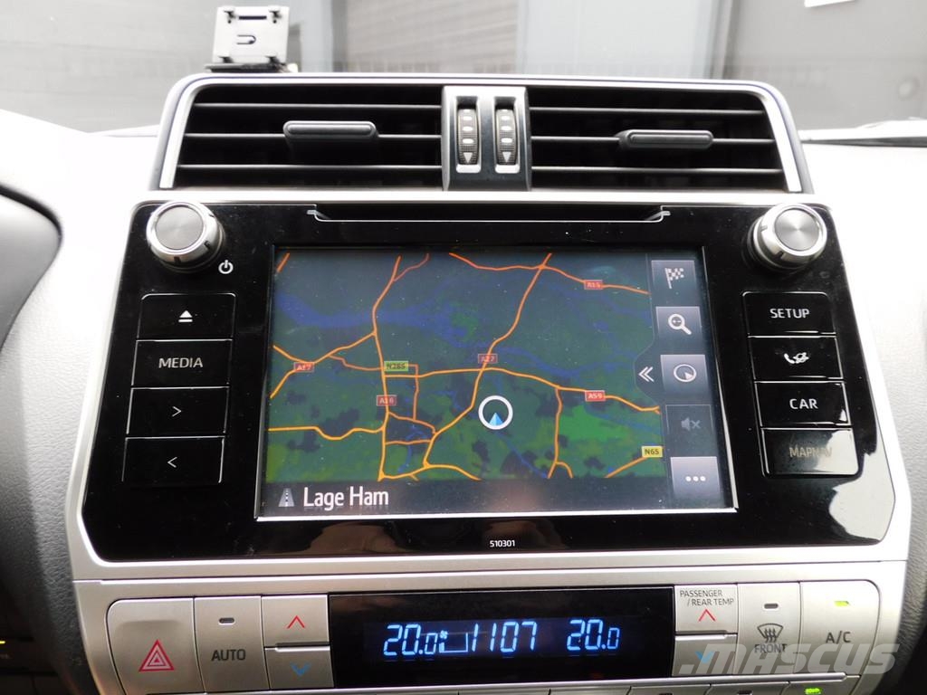 Toyota Land Cruiser 2.8 D-4D-F Challenger Window Van 1e E مركبات عابرة البلاد