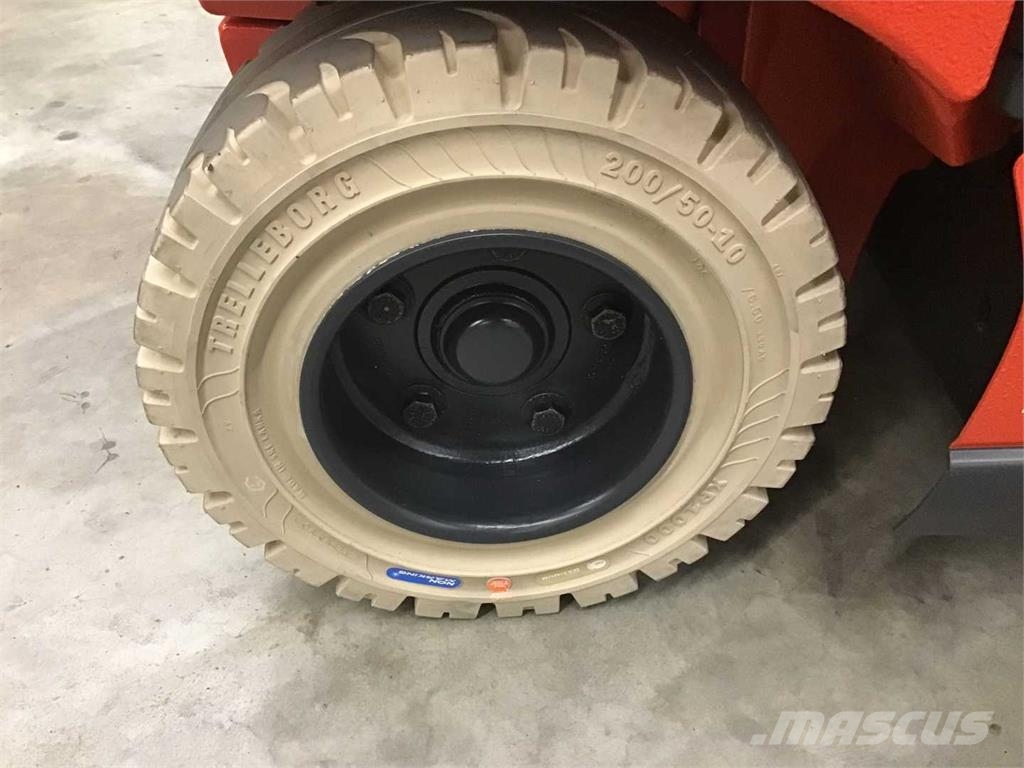 Linde E35L 电动叉车